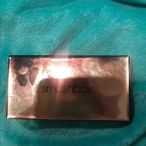 Casey Holmes highlighter palette